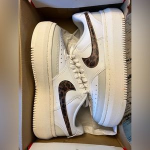 Womens nike court vision alta